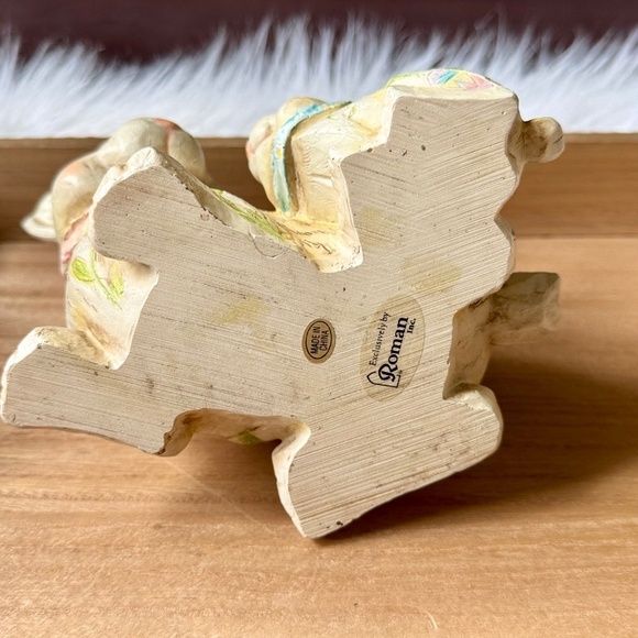 Hand Painted Figurine Baby Bunny with Mama Rabbit Wood Carved Roman Inc - Picture 4 of 10